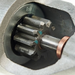 ROZRUSZNIK CASE 3,0KW 10Z 121449A2
